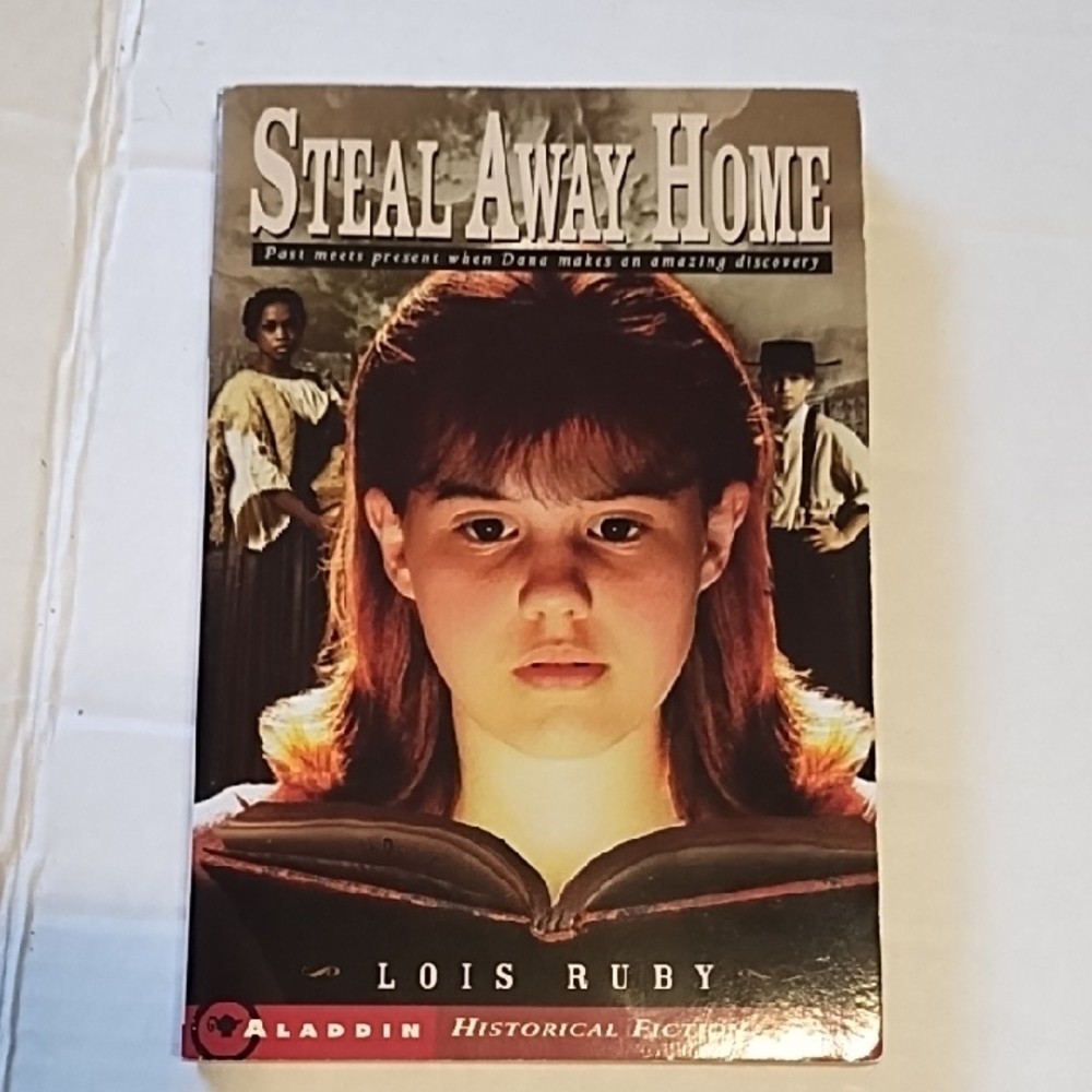 NWT "Steal Away Home" by Lois Ruby